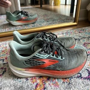 Brooks Hyperion Max